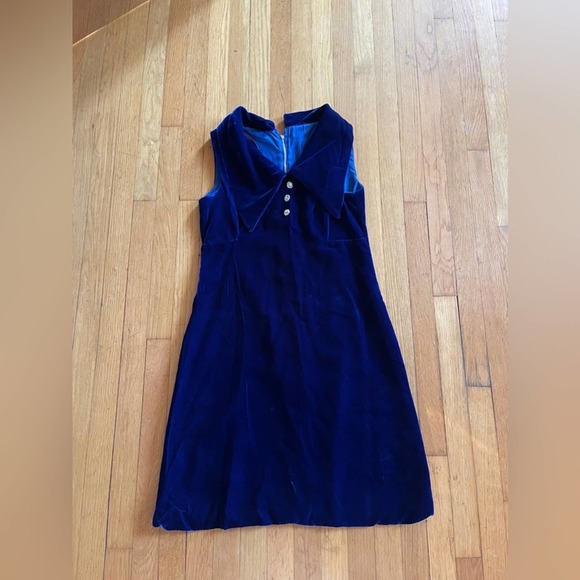 60s Vintage Blue Velvet Mini Dress - Picture 9 of 9